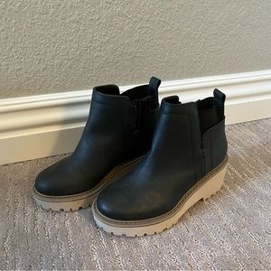 Girls platform booties